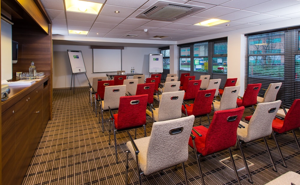 holiday inn express east midlands airport an ihg hotel