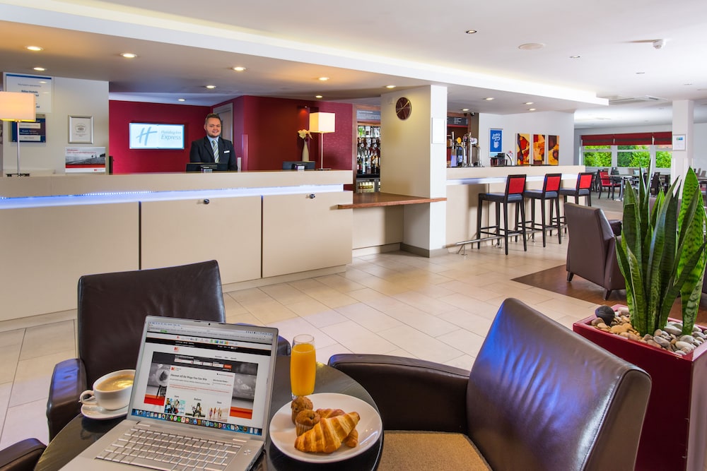 holiday inn express east midlands airport an ihg hotel