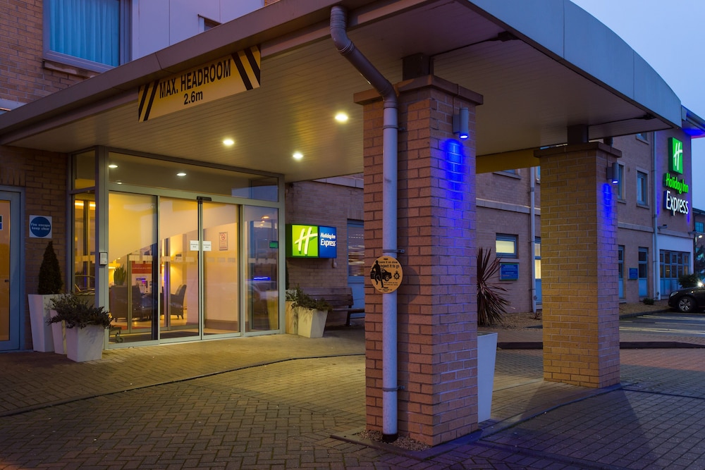 holiday inn express east midlands airport an ihg hotel