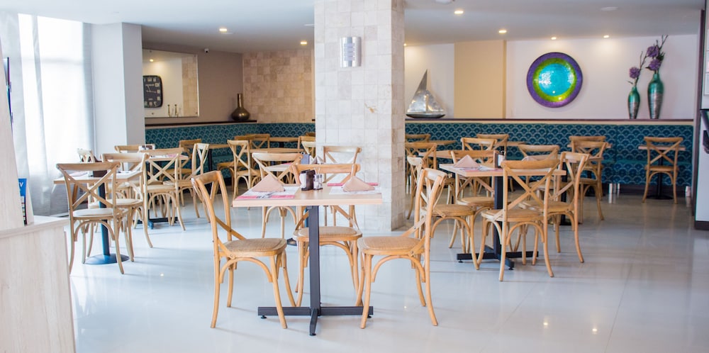 leblon suites hotel