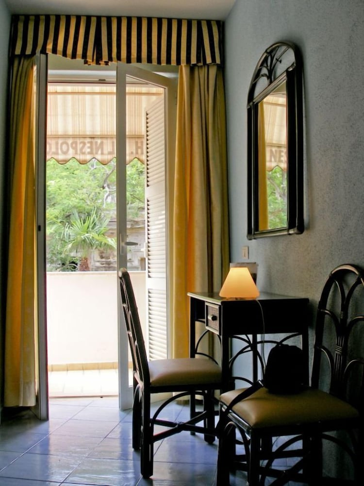 hotel il nespolo