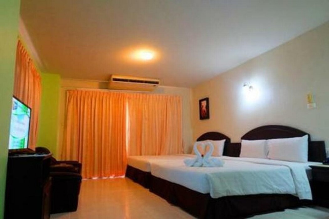 j a villa pattaya hotel
