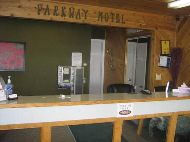 parkway motel and european lodges