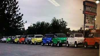 parkway motel and european lodges