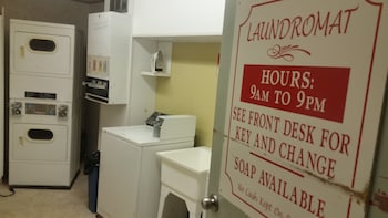 parkway motel and european lodges