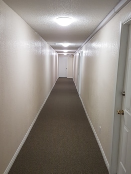 parkway motel and european lodges