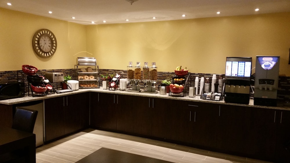 parkway motel and european lodges