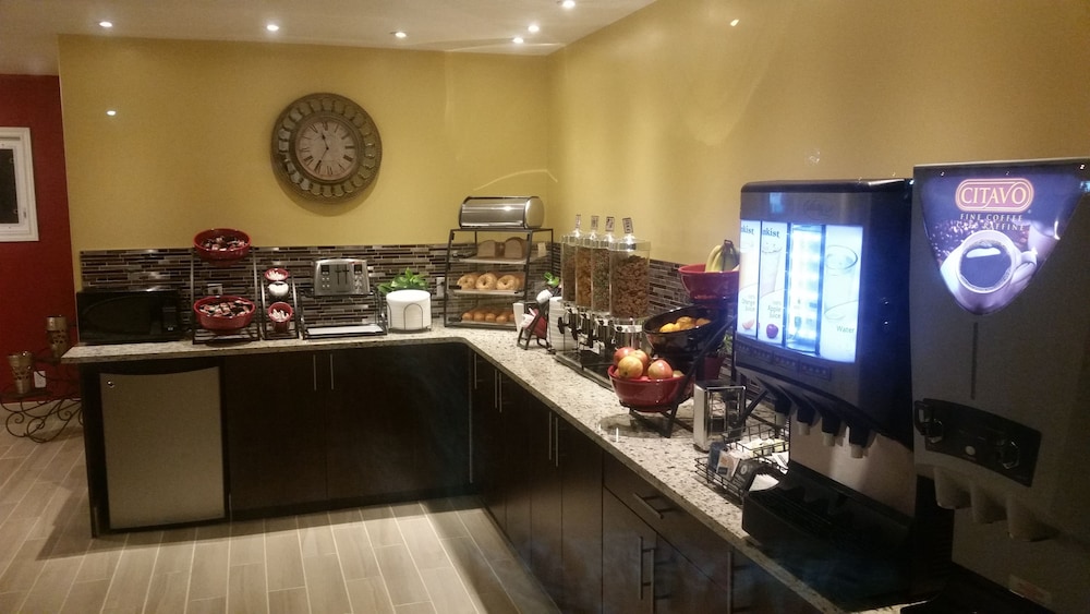 parkway motel and european lodges