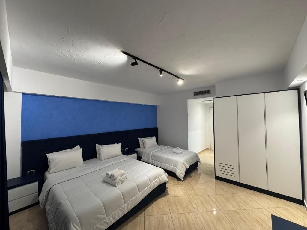 hotel blue sky