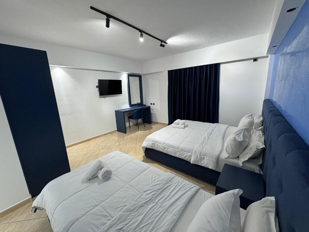 hotel blue sky