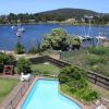 waterfront lodge motel