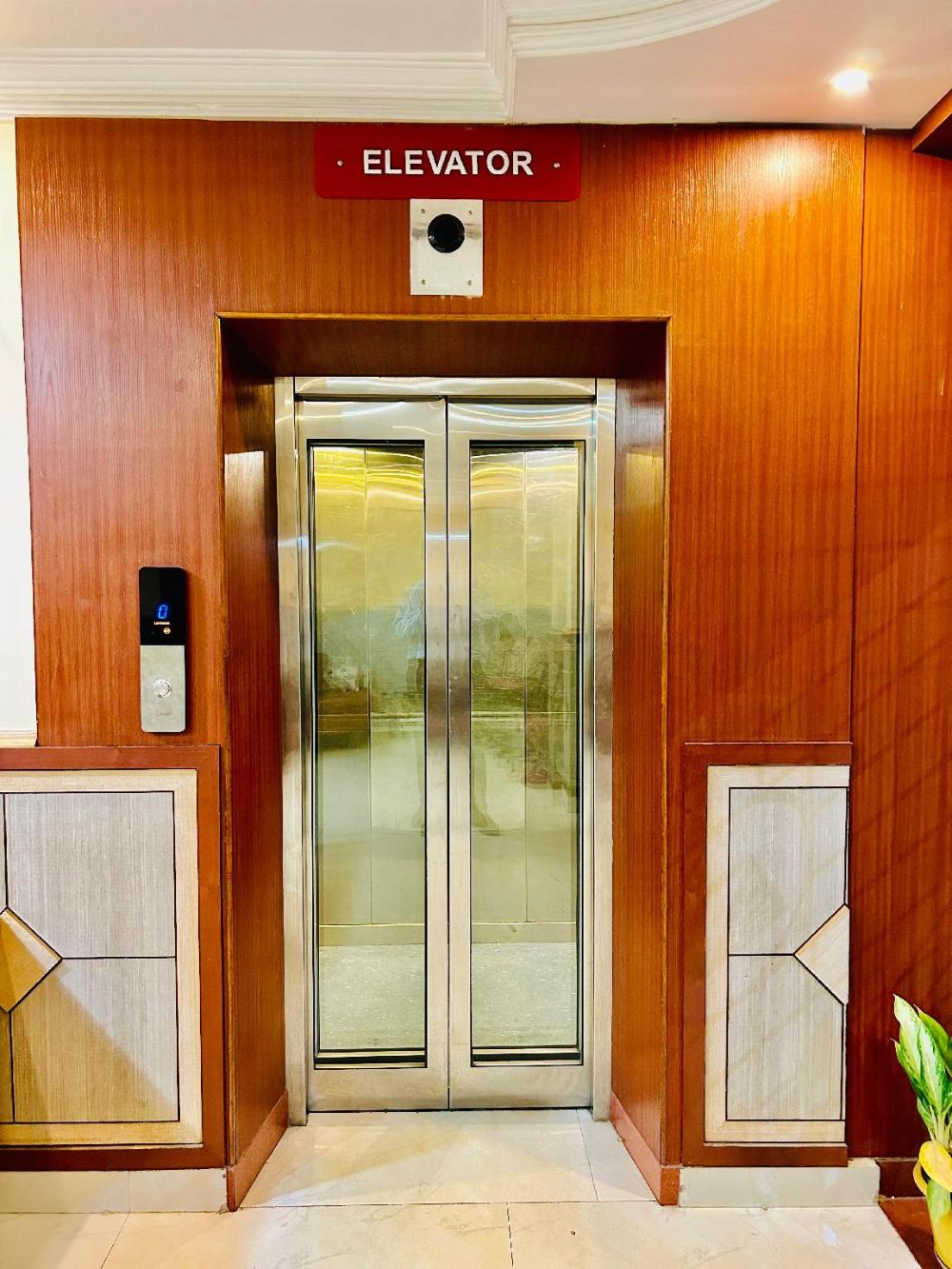 hotel delta international