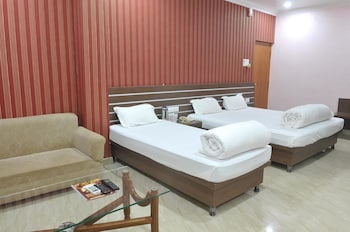 hotel delta international