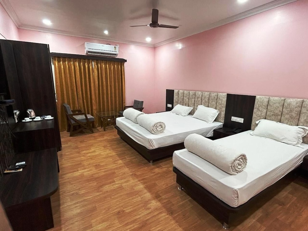 hotel delta international