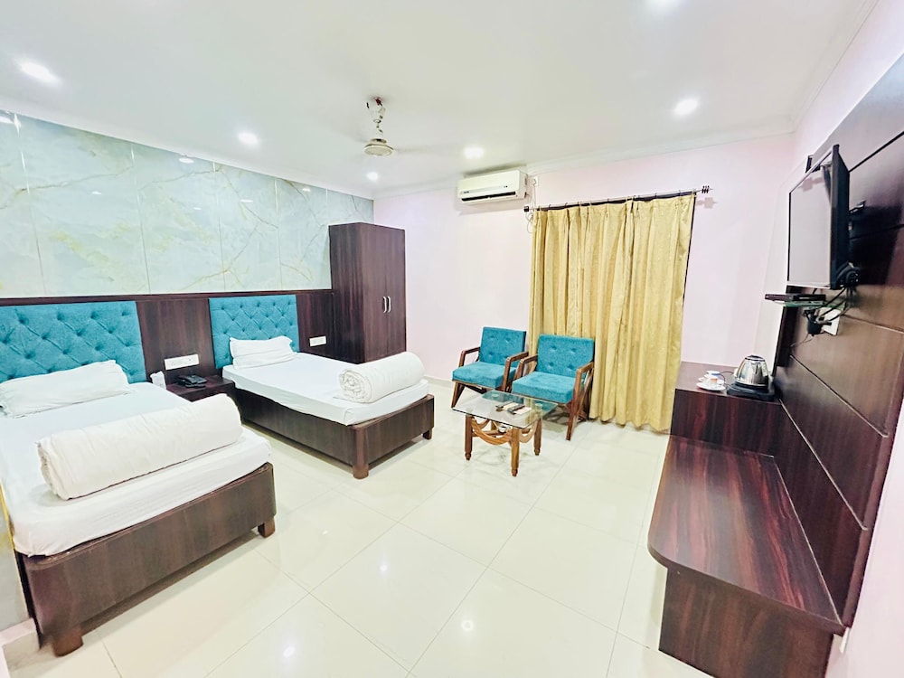 hotel delta international