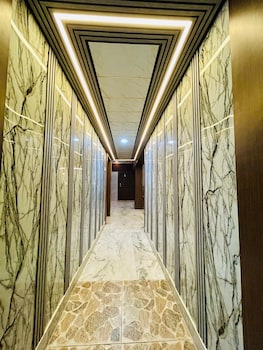 hotel delta international