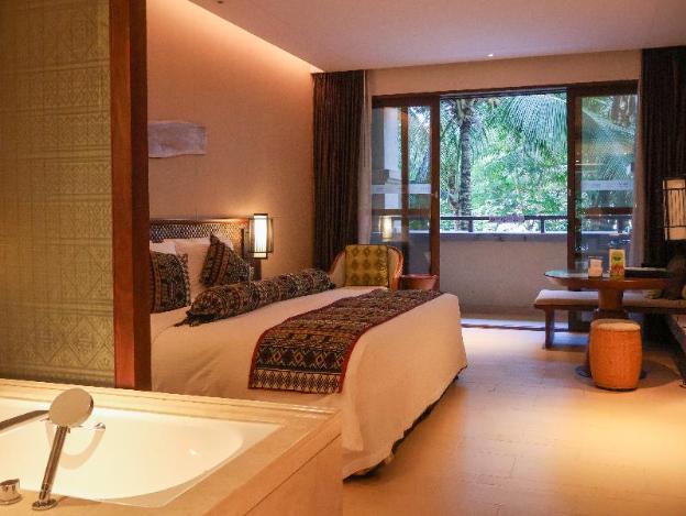 crowne plaza resort xishuangbanna parkview an ihg hotel