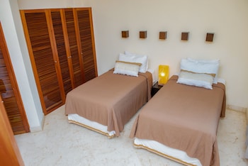 porto playa condo hotel and beachclub