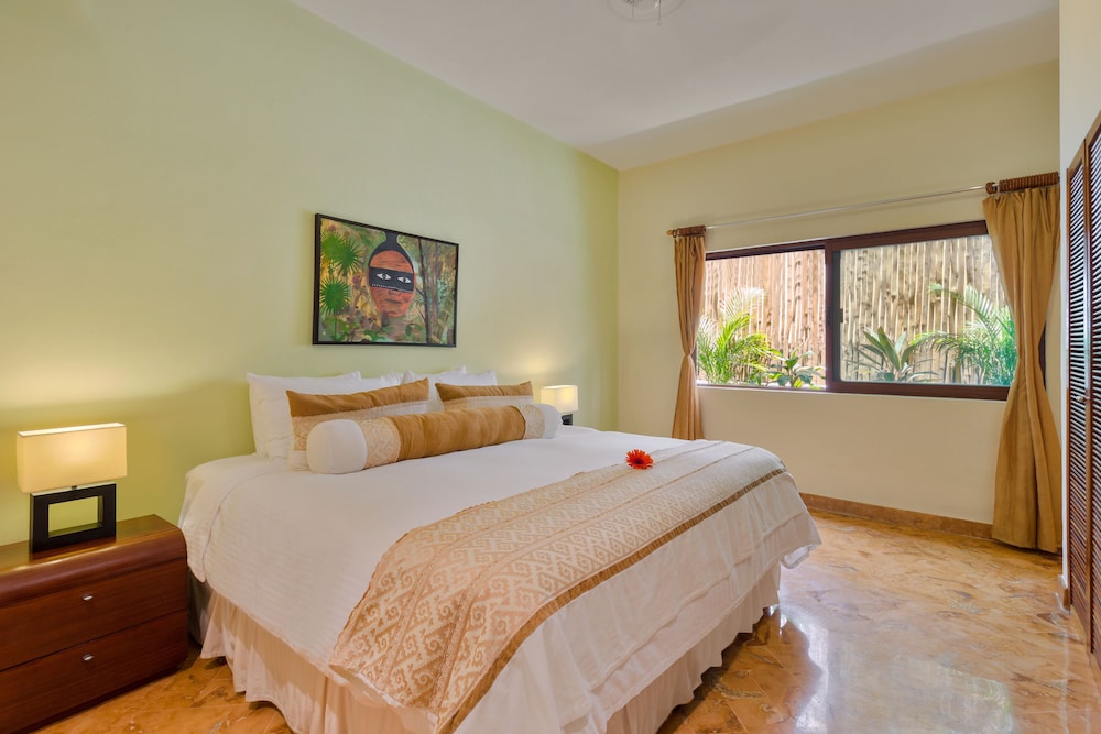 porto playa condo hotel and beachclub