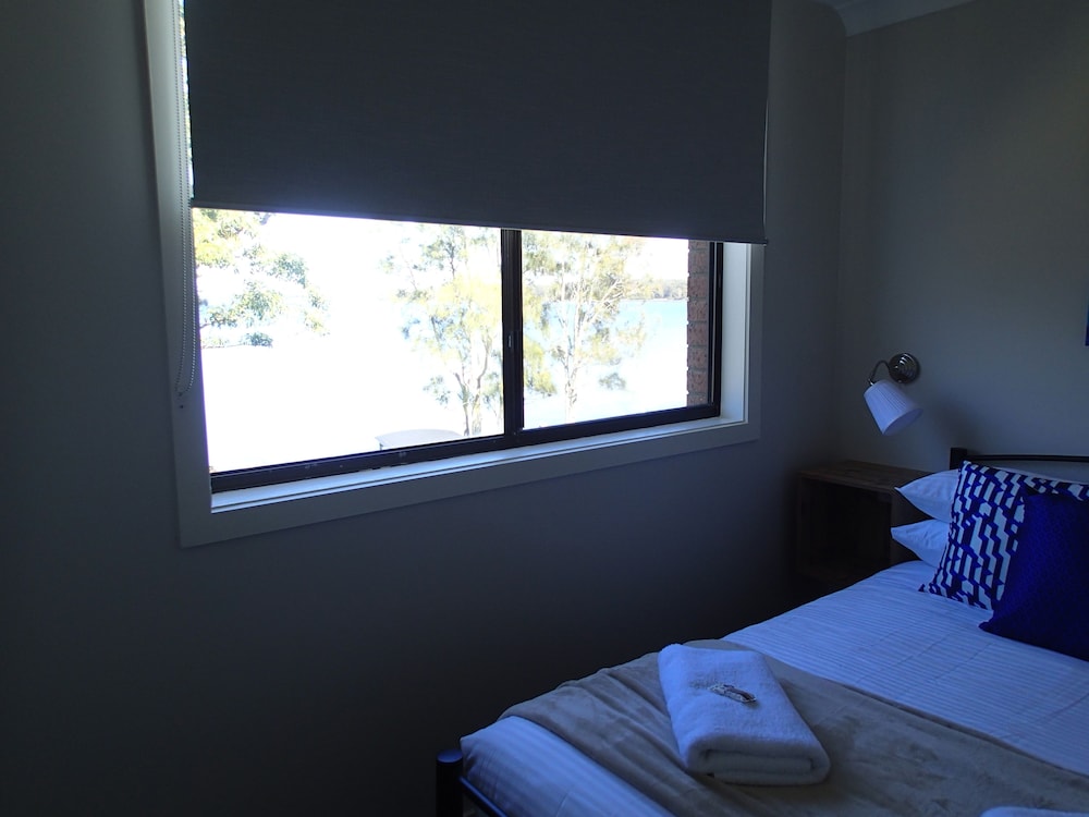 dungowan waterfront apartments