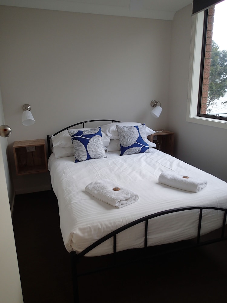 dungowan waterfront apartments