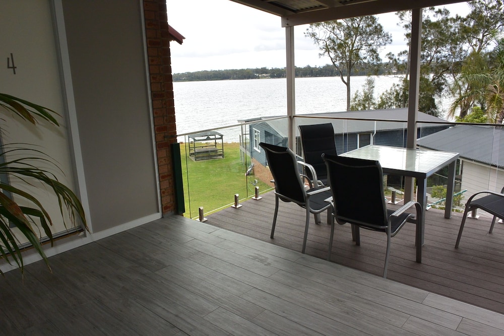 dungowan waterfront apartments