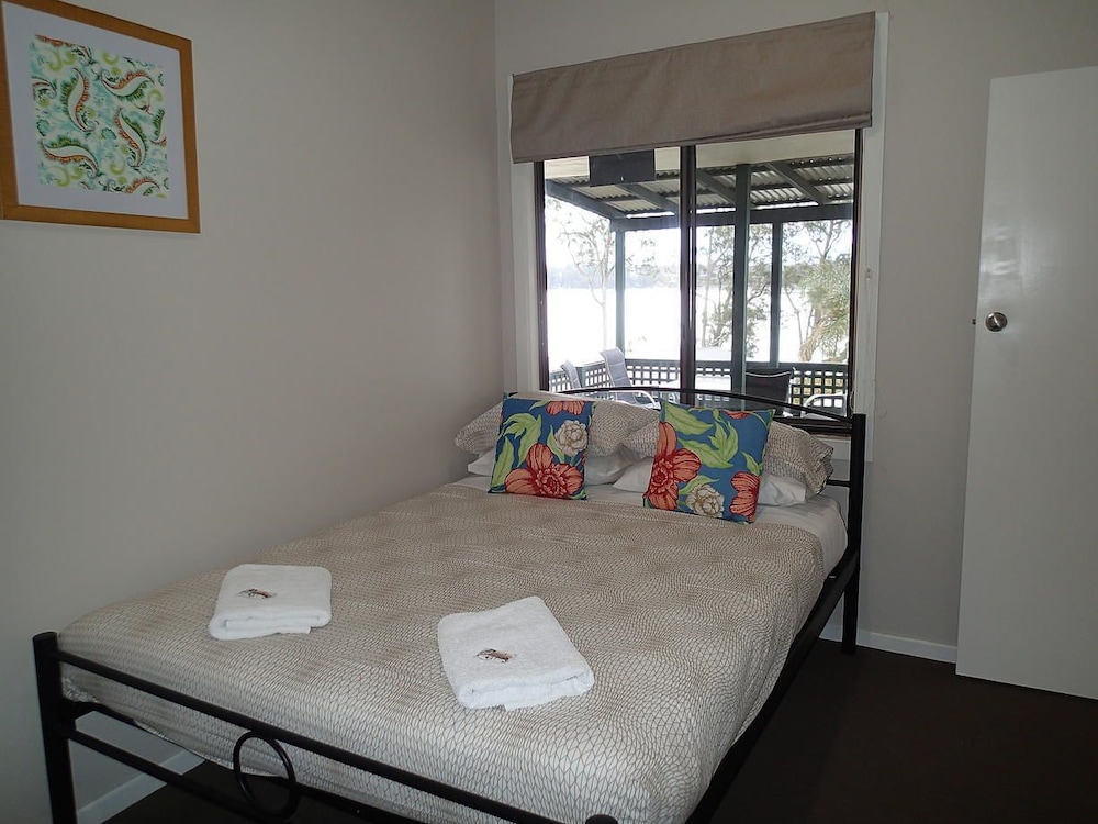 dungowan waterfront apartments