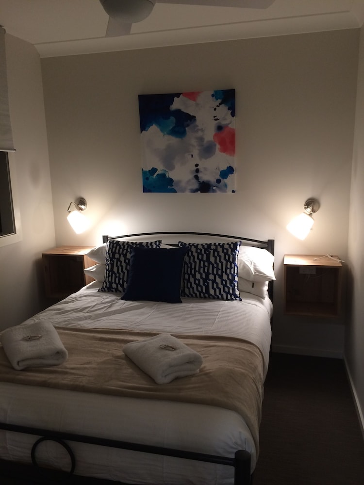 dungowan waterfront apartments