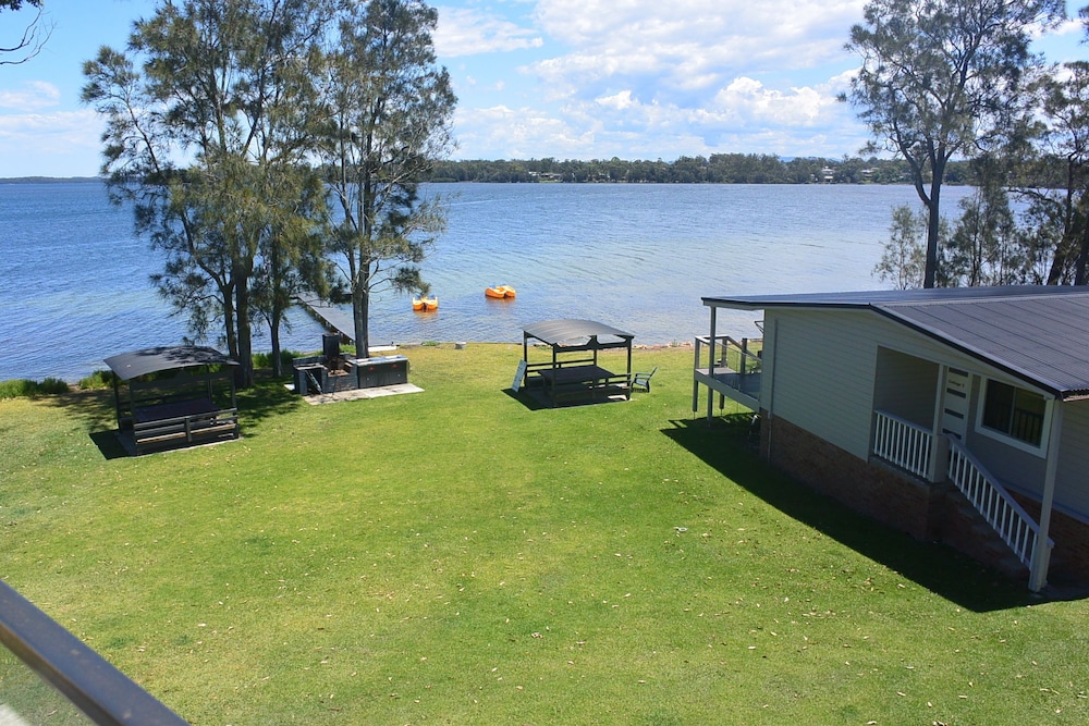 dungowan waterfront apartments