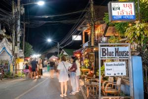 blue house pai