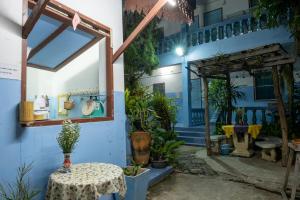blue house pai