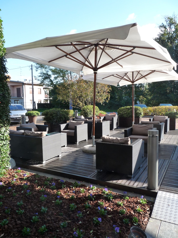 first hotel malpensa