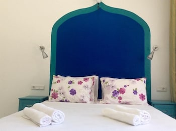 sunset boutique hotel and apartments