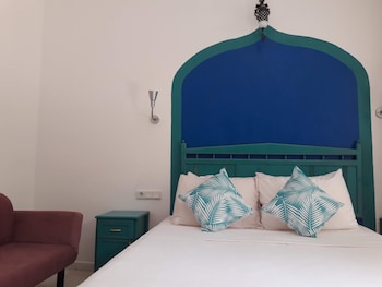 sunset boutique hotel and apartments