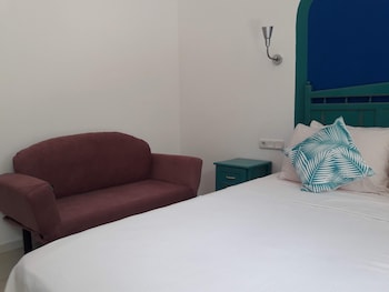 sunset boutique hotel and apartments