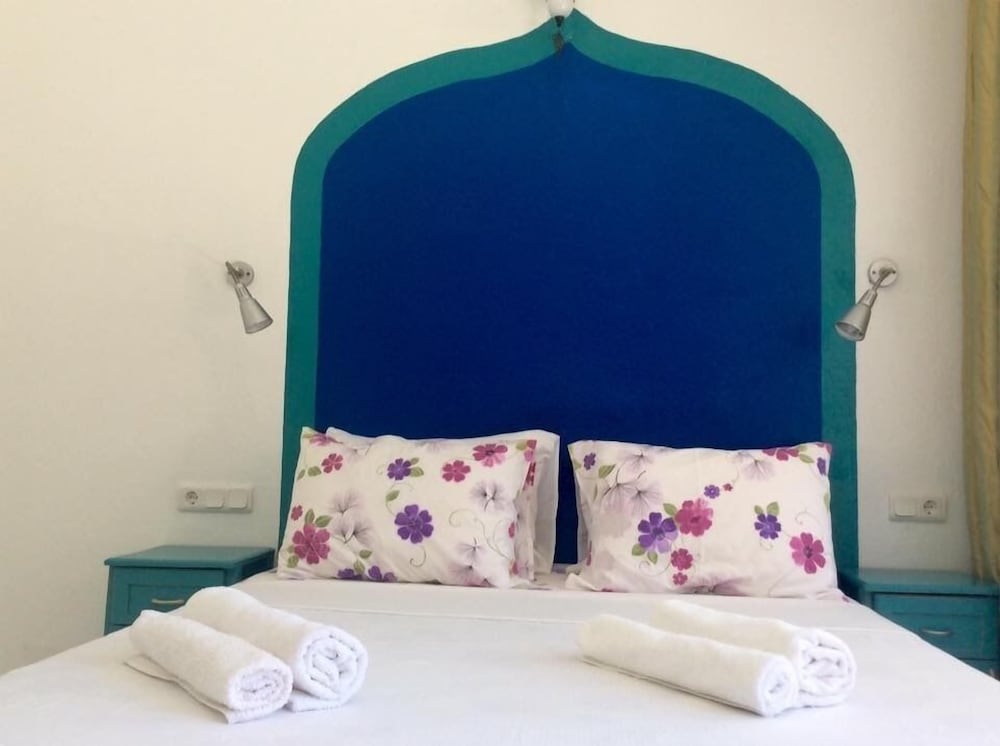 sunset boutique hotel and apartments