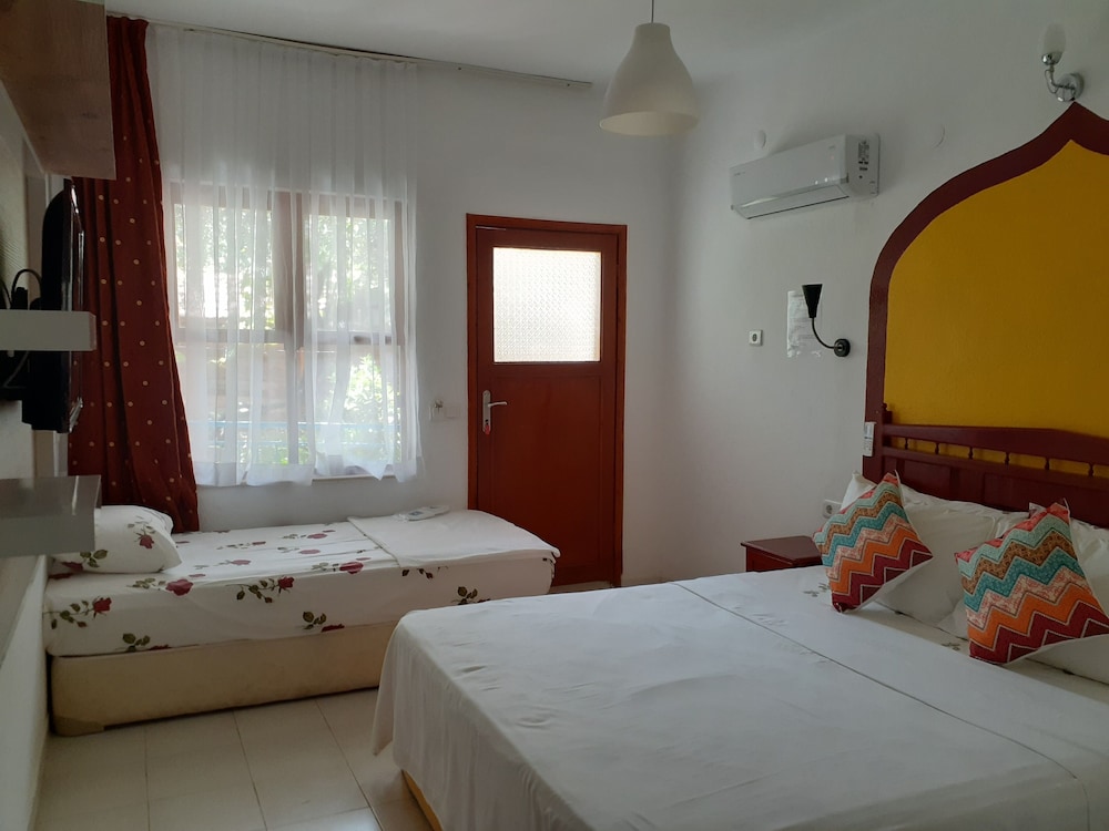 sunset boutique hotel and apartments