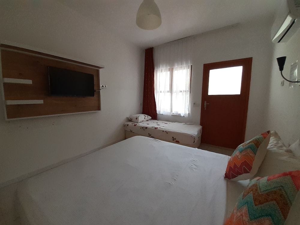 sunset boutique hotel and apartments