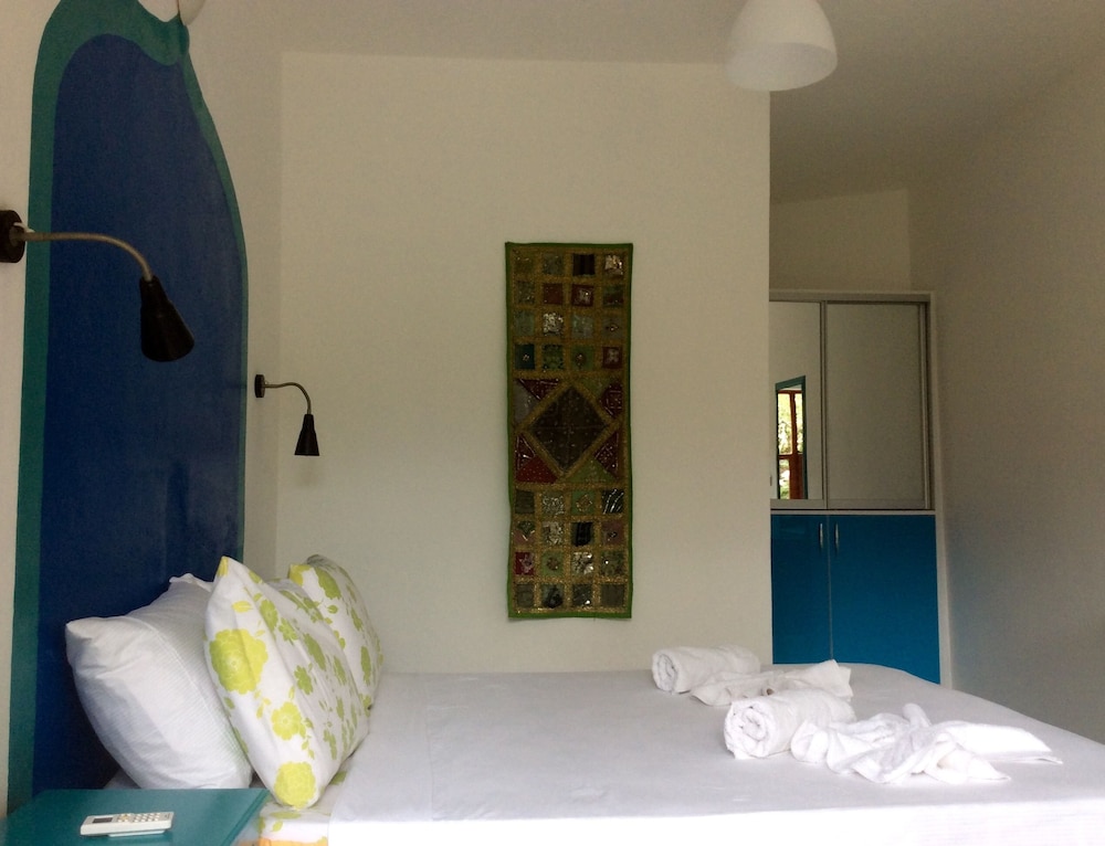 sunset boutique hotel and apartments