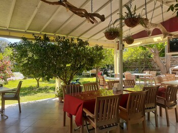 sunset boutique hotel and apartments