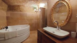 Urgup Inn Cave Hotel,,2 star