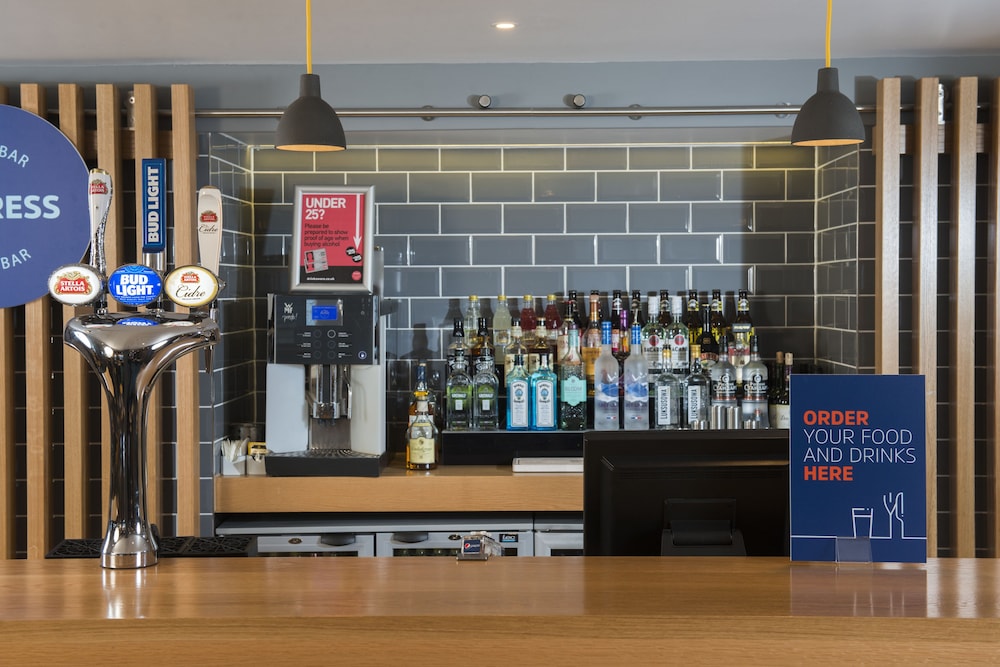 holiday inn express edinburgh leith waterfront an ihg hotel