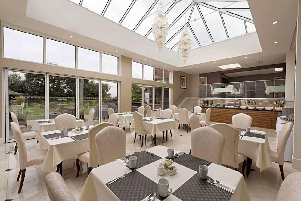 park hall hotel and spa wolverhampton