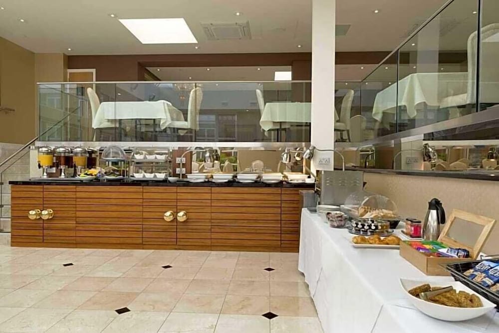 park hall hotel and spa wolverhampton