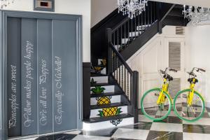 staypineapple a delightful hotel south end