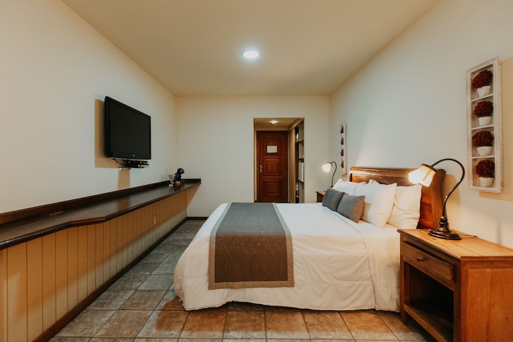 kastel itaipava centro hotel