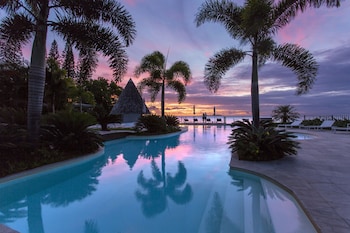 chateau royal beach resort and spa