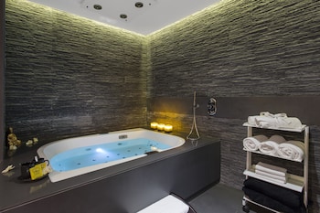 chateau royal beach resort and spa