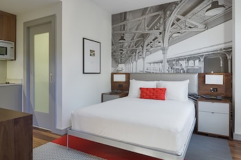 the revolution hotel