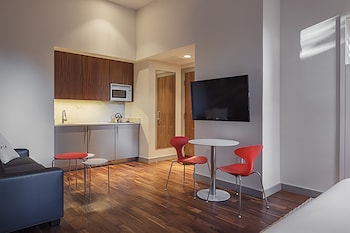 the revolution hotel